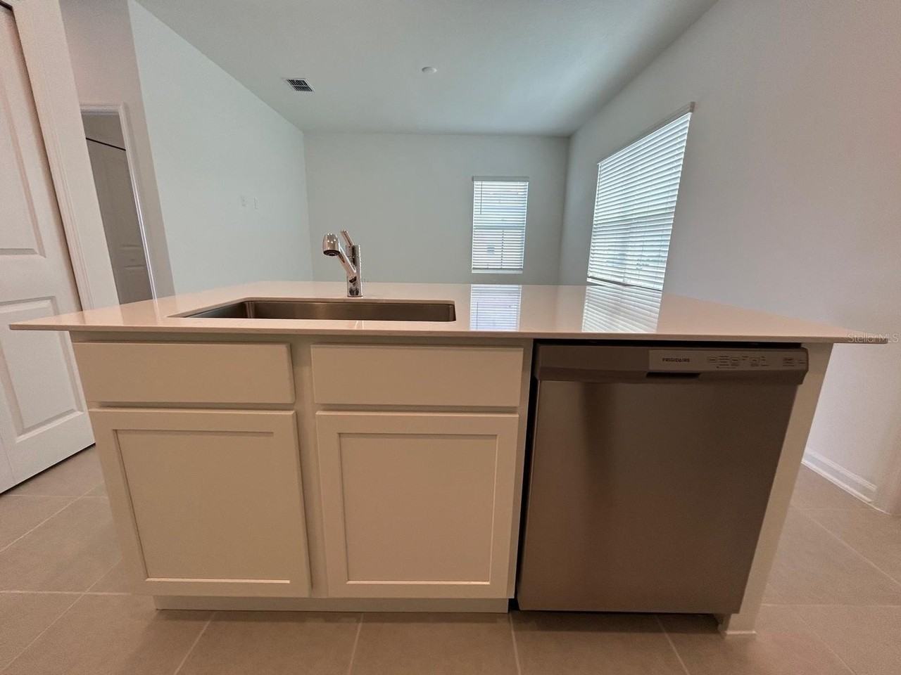 5792 Meditation Dr - Photo 7 of 28