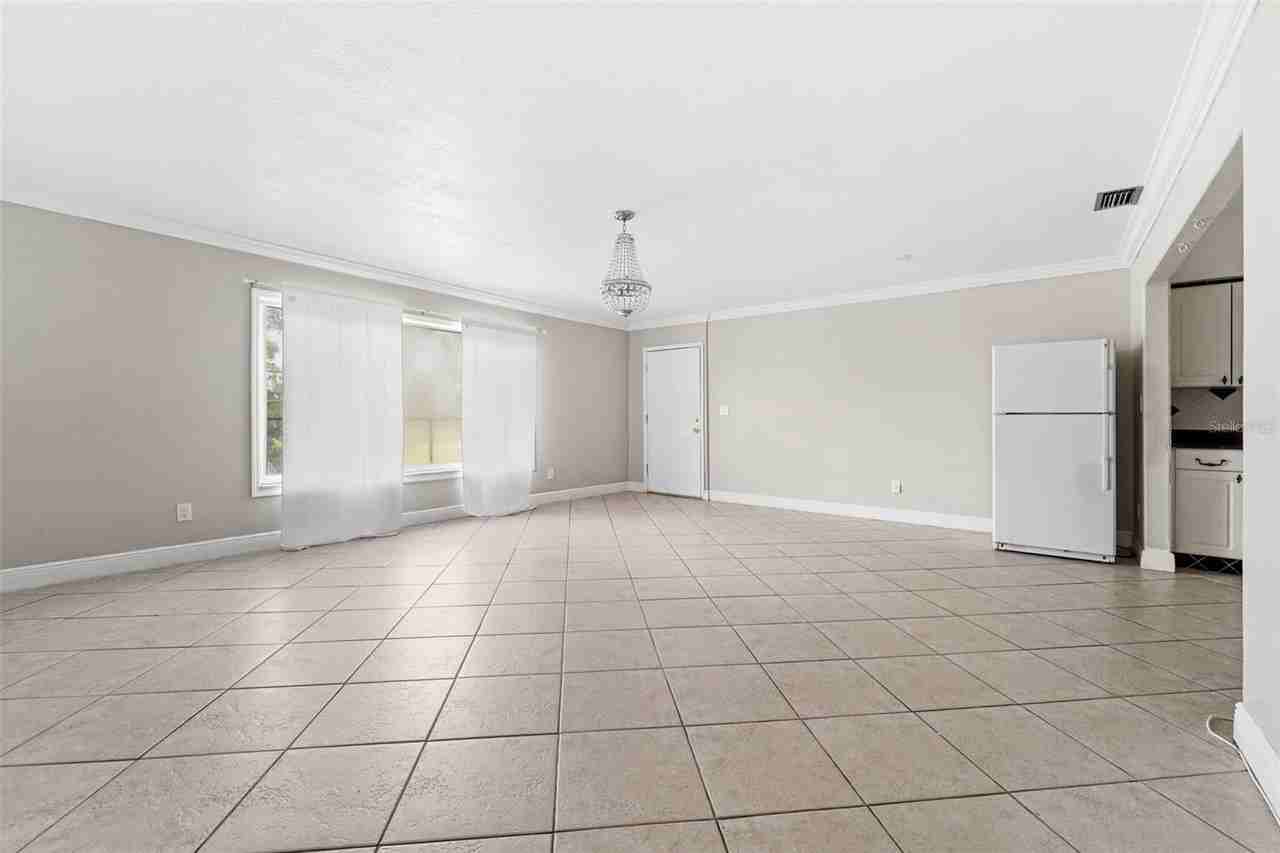 1345 Drew St #16 - Photo 5 of 21