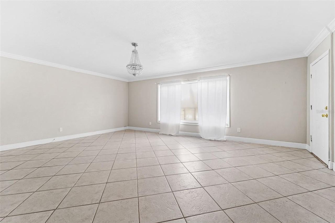 1345 Drew St #16 - Photo 7 of 21