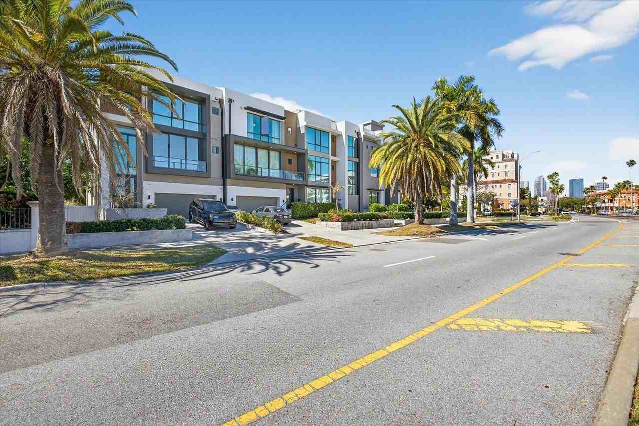 94 W Davis Blvd - Photo 2 of 50