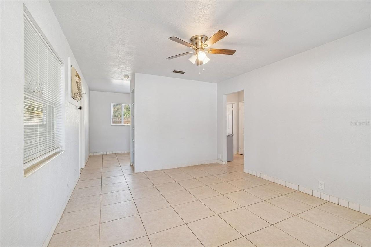 5409 S Lois Ave - Photo 3 of 26