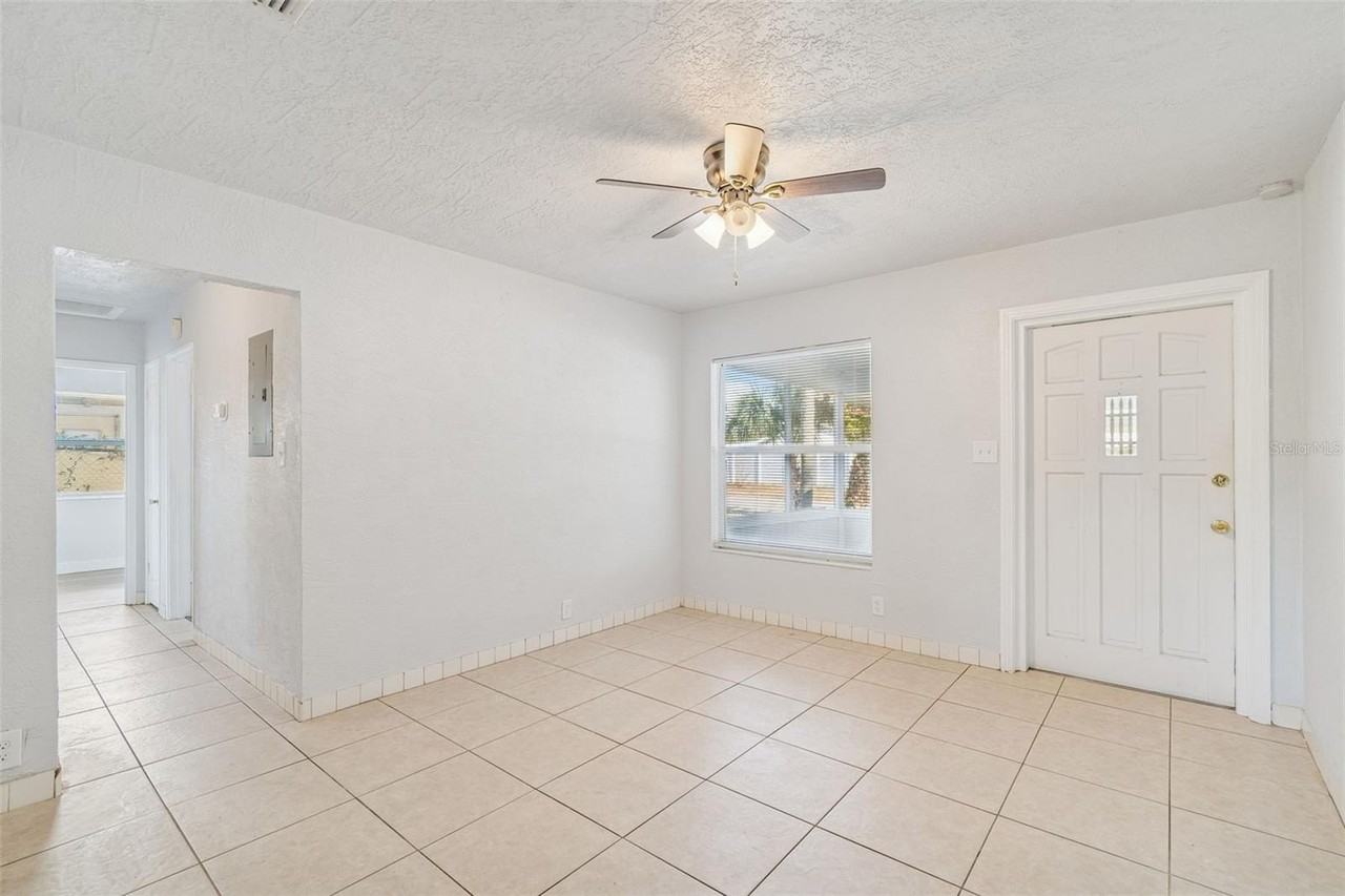 5409 S Lois Ave - Photo 5 of 26