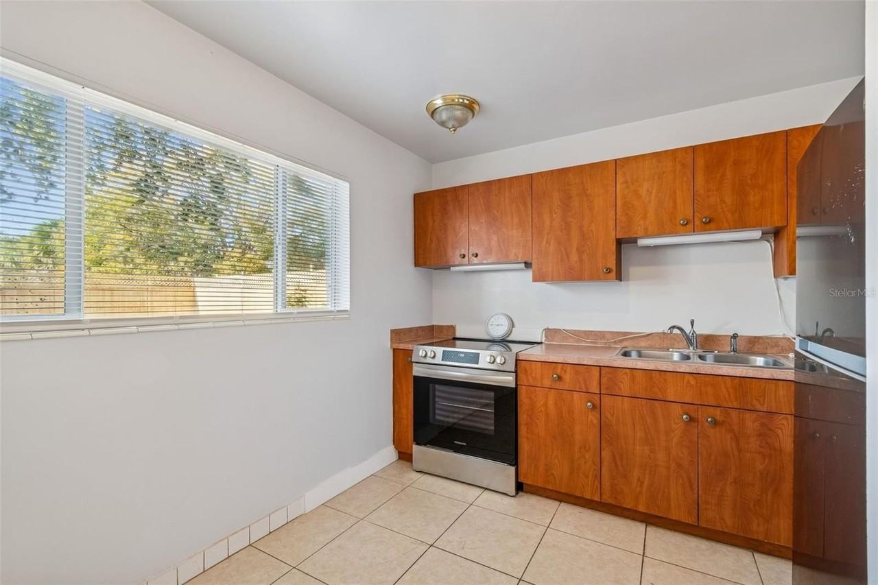 5409 S Lois Ave - Photo 7 of 26