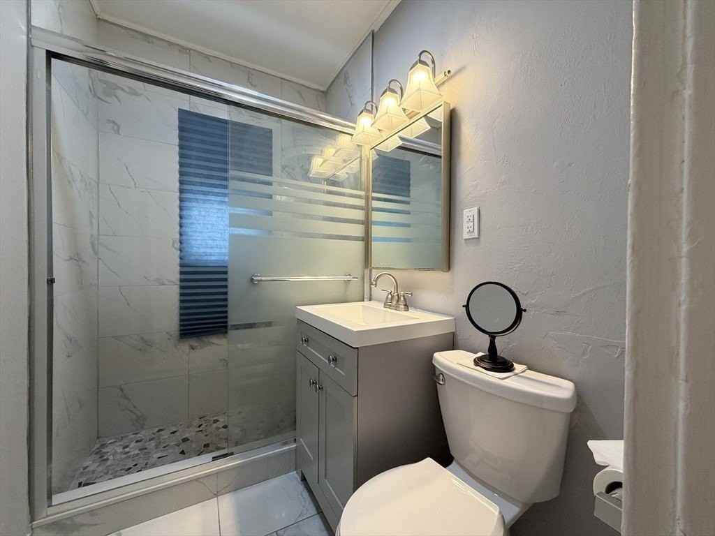 60 Ellerton Rd Unit 60 #60 - Photo 4 of 12