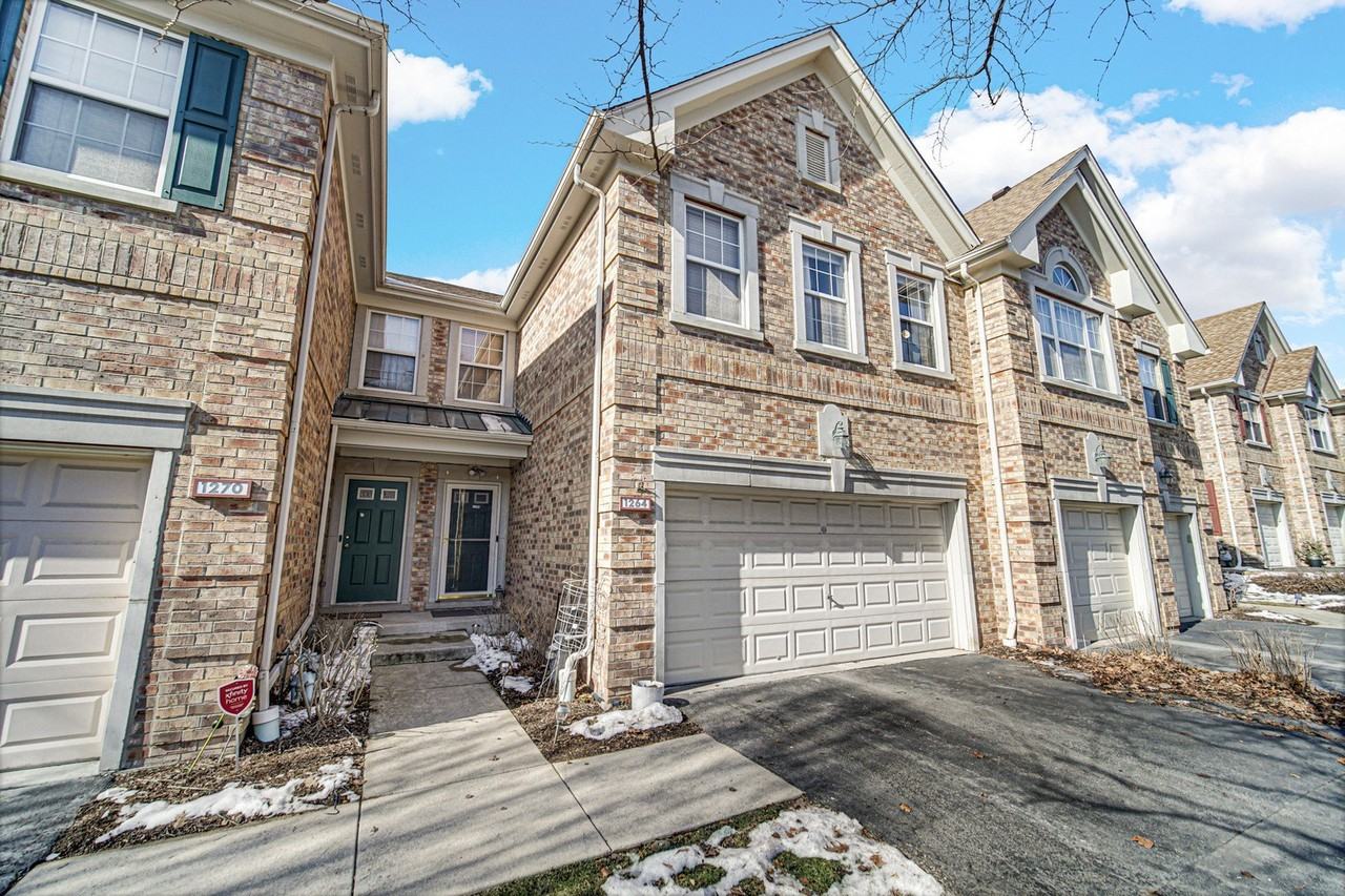 1264 Sarah Blvd - Photo 3 of 27