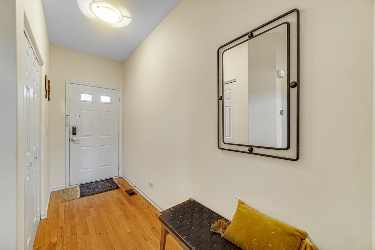 1264 Sarah Blvd - Photo 4 of 27