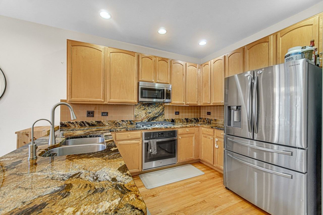 1264 Sarah Blvd - Photo 6 of 27