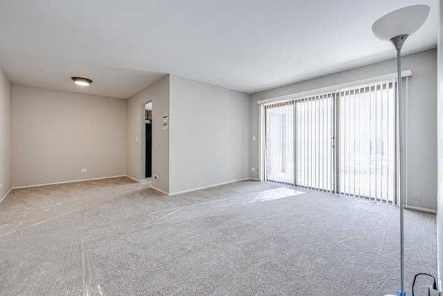 321 Maplewood Ct Apt D1 #D1 - Photo 3 of 20