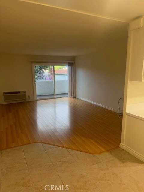 2210 Via Mariposa E #C - Photo 3 of 14