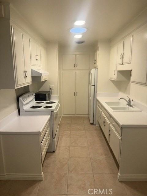 2210 Via Mariposa E #C - Photo 4 of 14