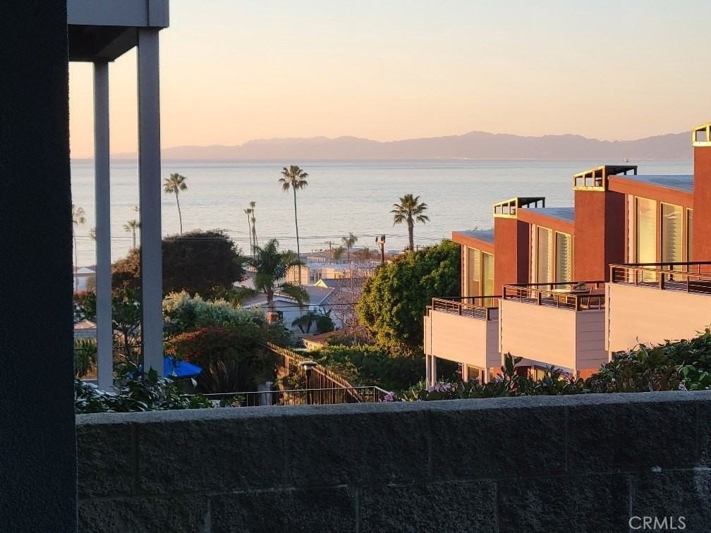 400 Palos Verdes Blvd - Photo 2 of 19