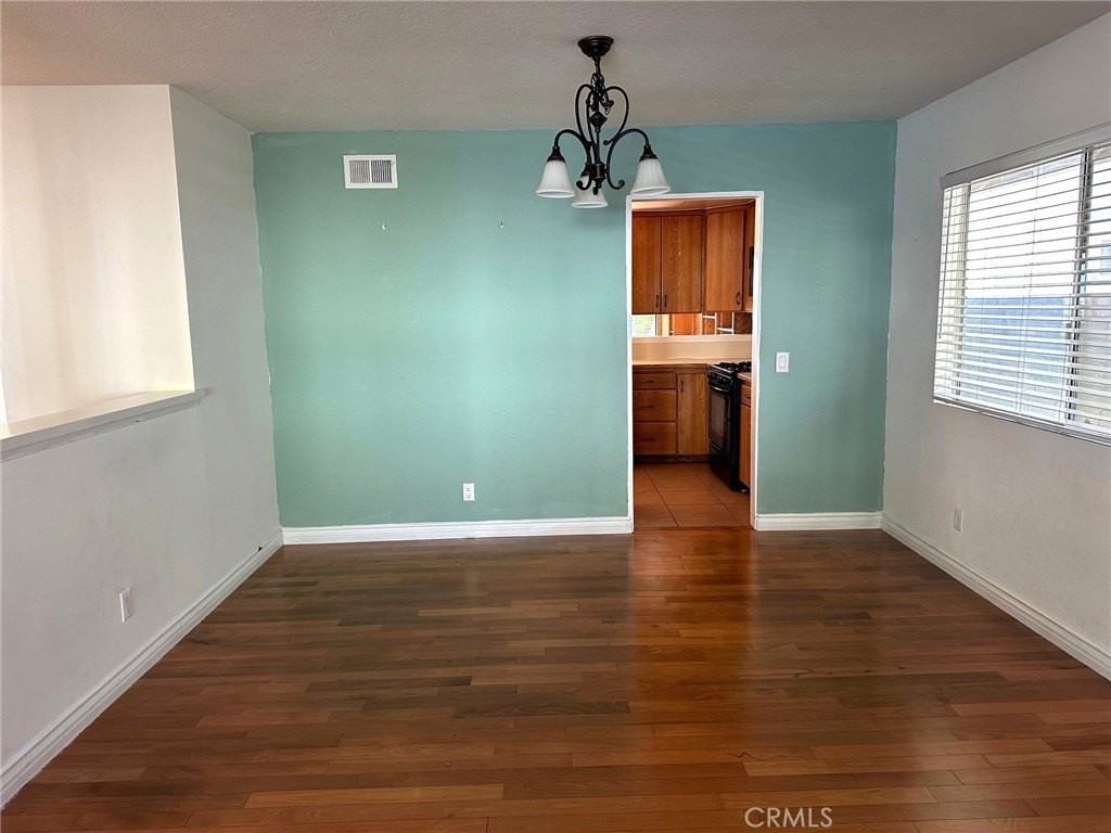 3033 Amigos Dr - Photo 3 of 7