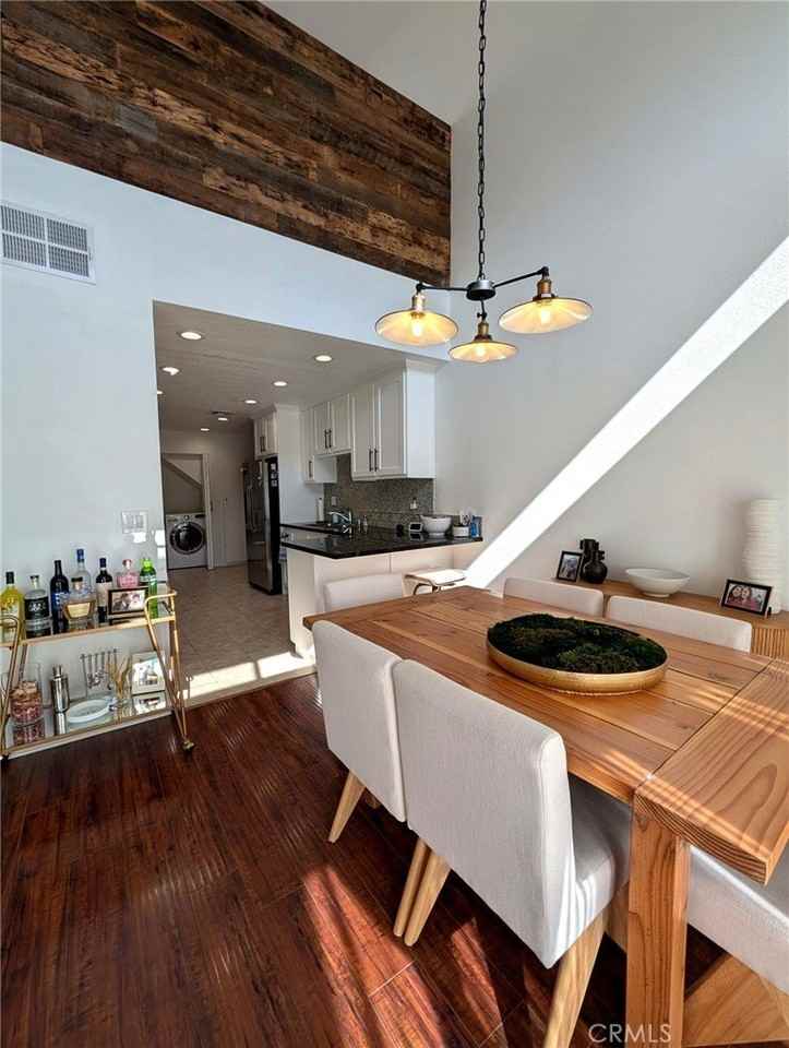 13331 Moorpark St #332 - Photo 4 of 17