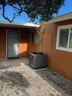 28323 Murrieta Rd - Photo 4 of 8