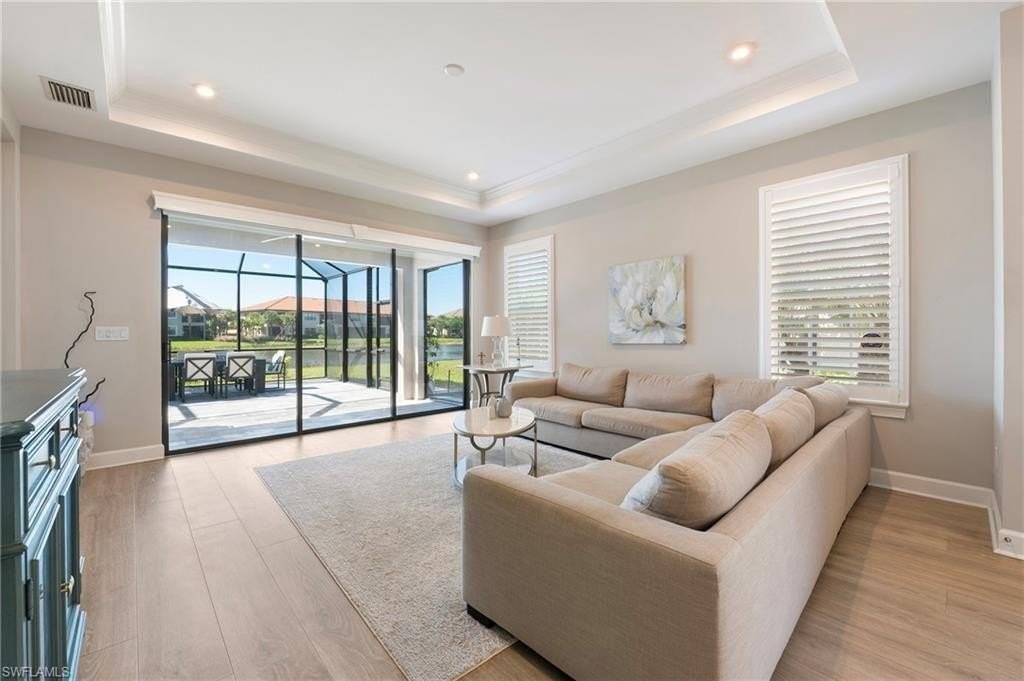 15191 Tolmino St - Photo 5 of 38