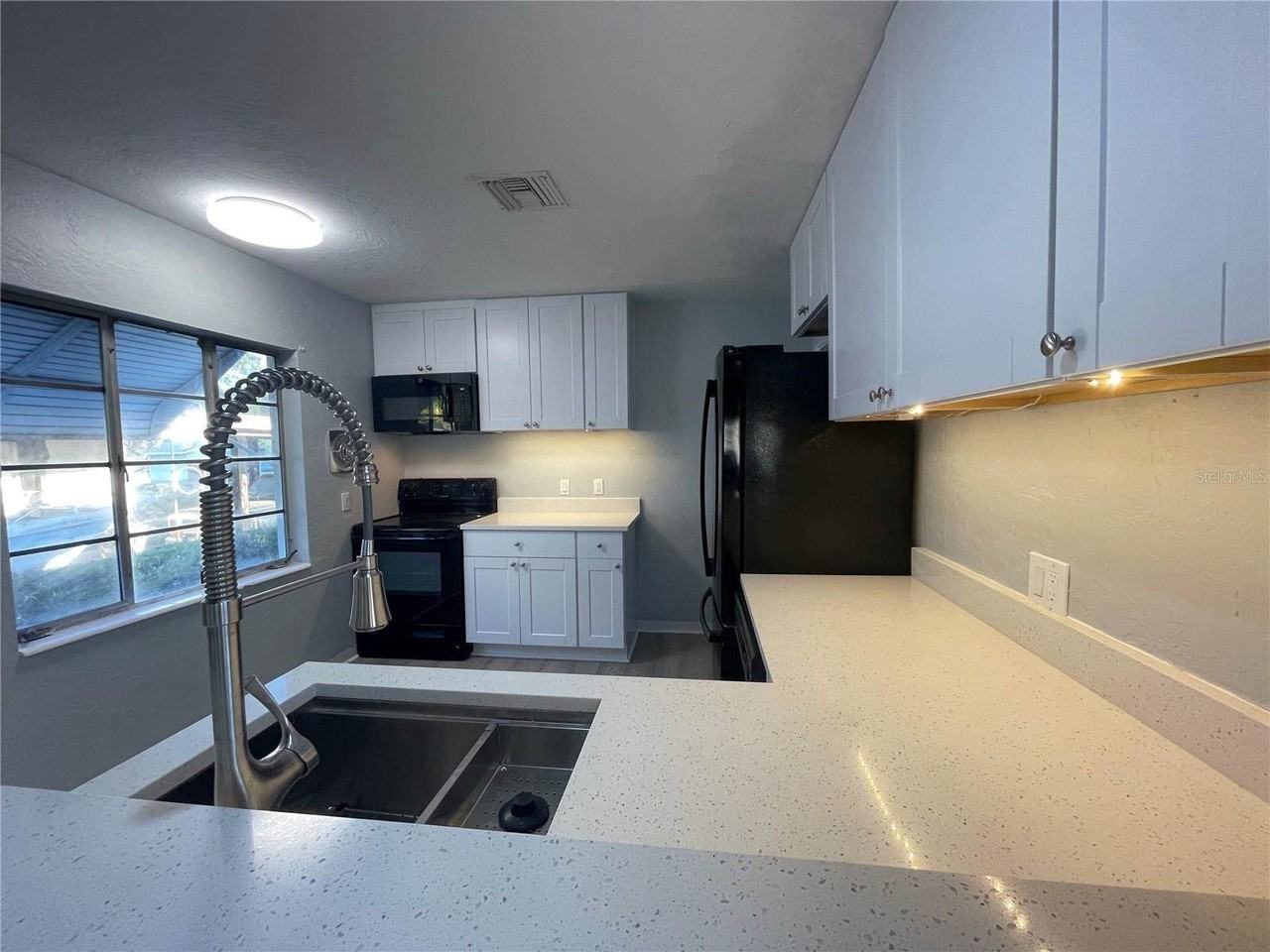 5617 20th Ave S - Photo 7 of 49