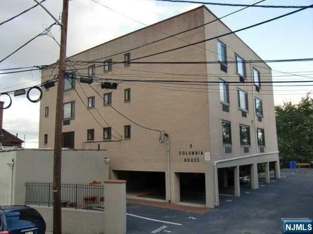 9 Columbia Ter Apt 3d - Photo 2 of 22