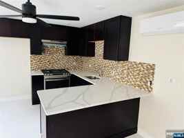 featured image of 14 Elm St