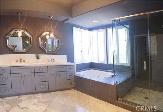 24825 Alexandra Ct - Photo 4 of 5