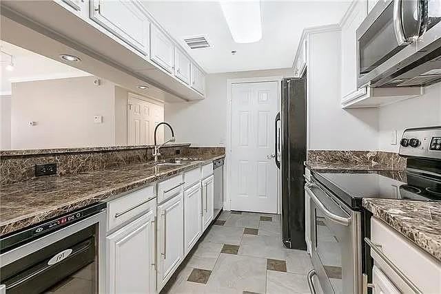 3456 Cleary Ave #101 - Photo 6 of 13