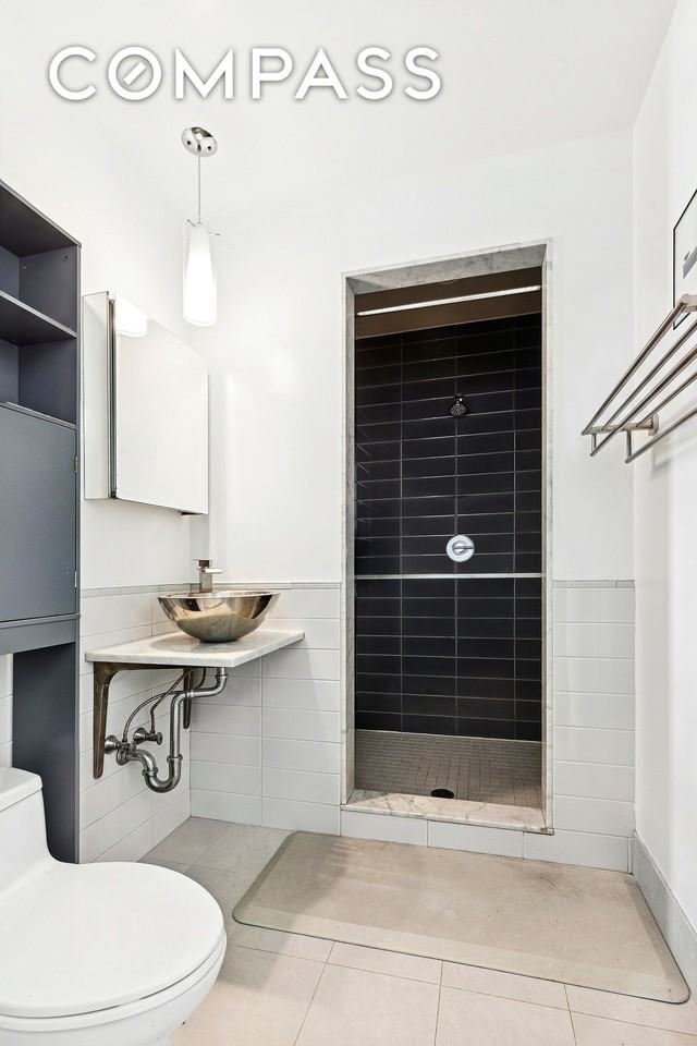 78 Roebling St #2B - Photo 4 of 6