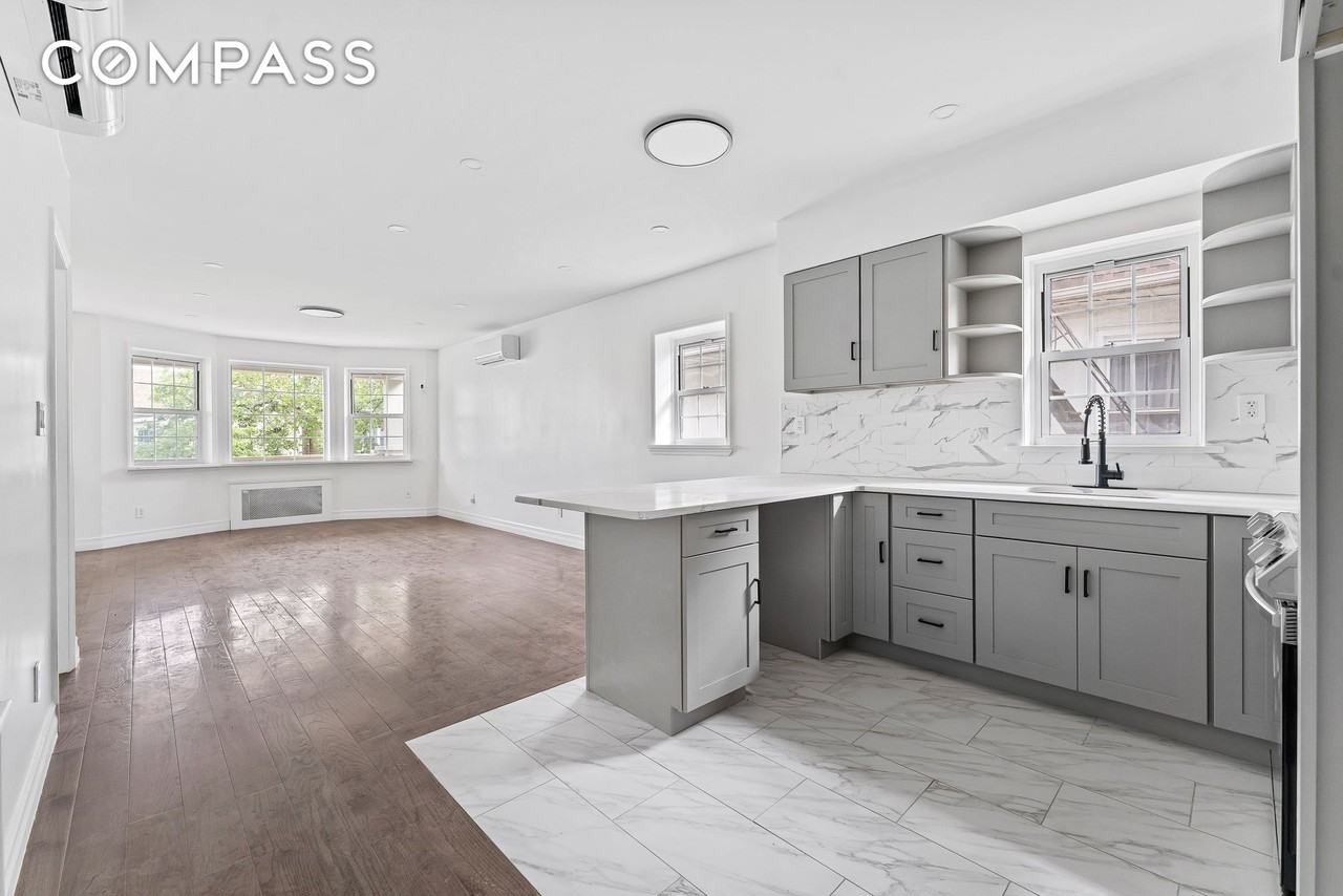 65 Bay 23rd St #2 - Photo 4 of 16