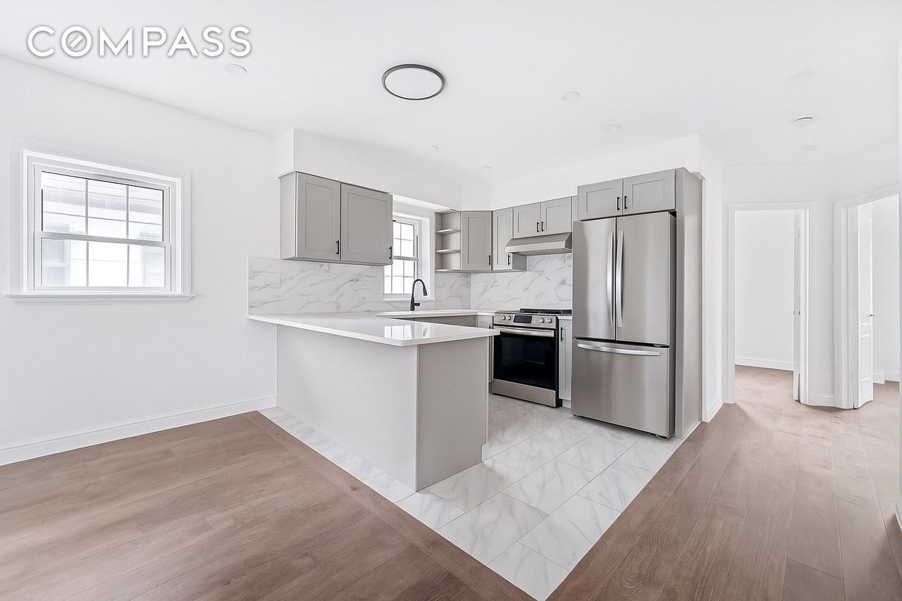 65 Bay 23rd St #2 - Photo 5 of 16