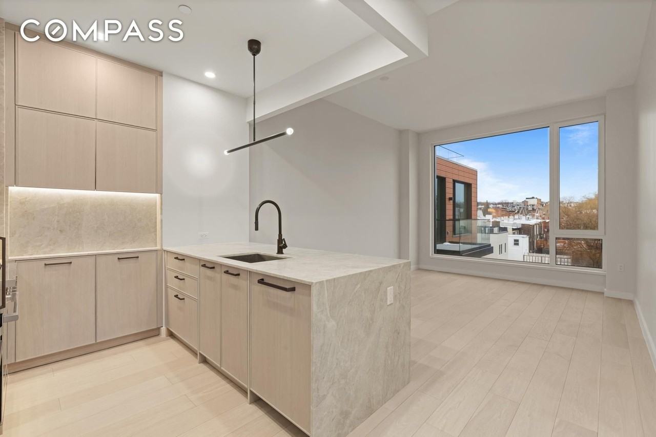 445 5th Ave #5H - Photo 4 of 20