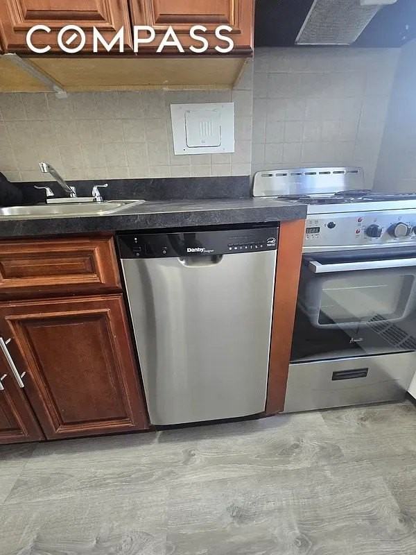 1801 Dorchester Rd #6B - Photo 2 of 7