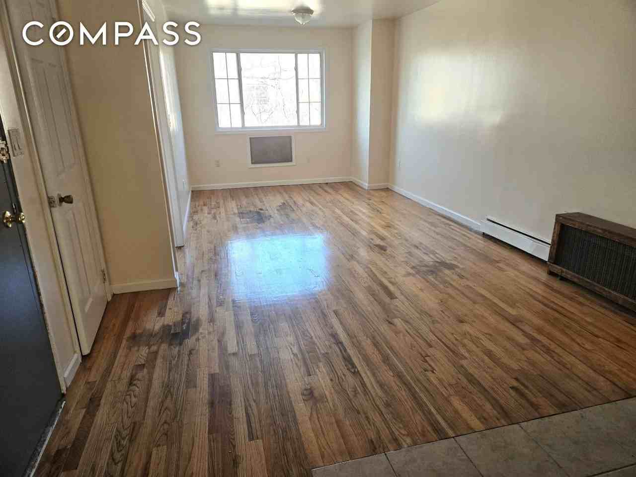 332 Herzl St #3 - Photo 5 of 8