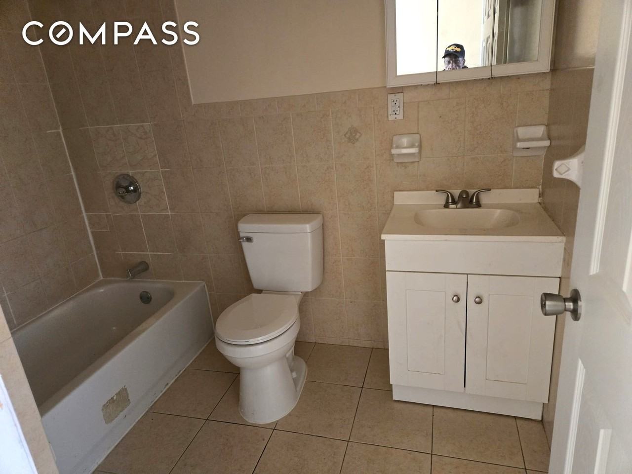 332 Herzl St #3 - Photo 7 of 8