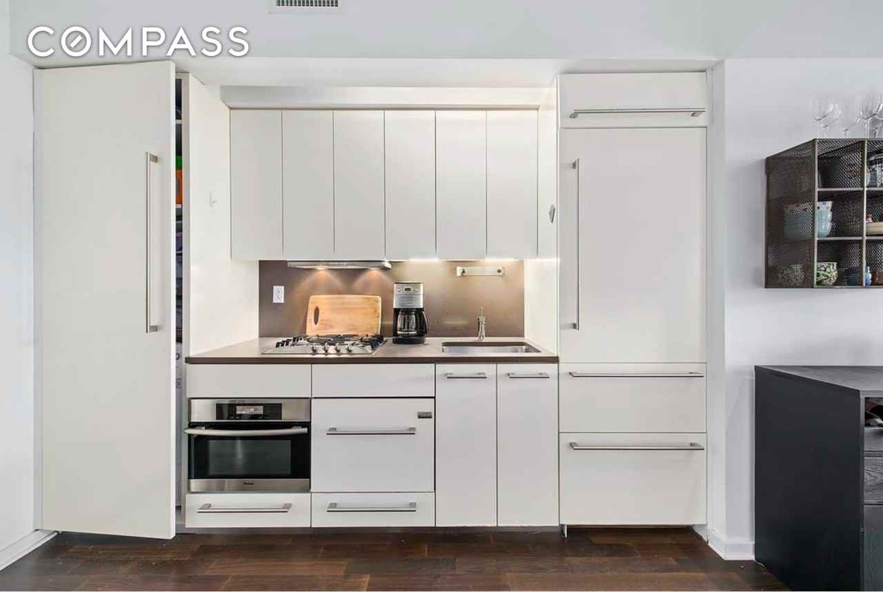 340 E 23rd St #9J - Photo 3 of 5