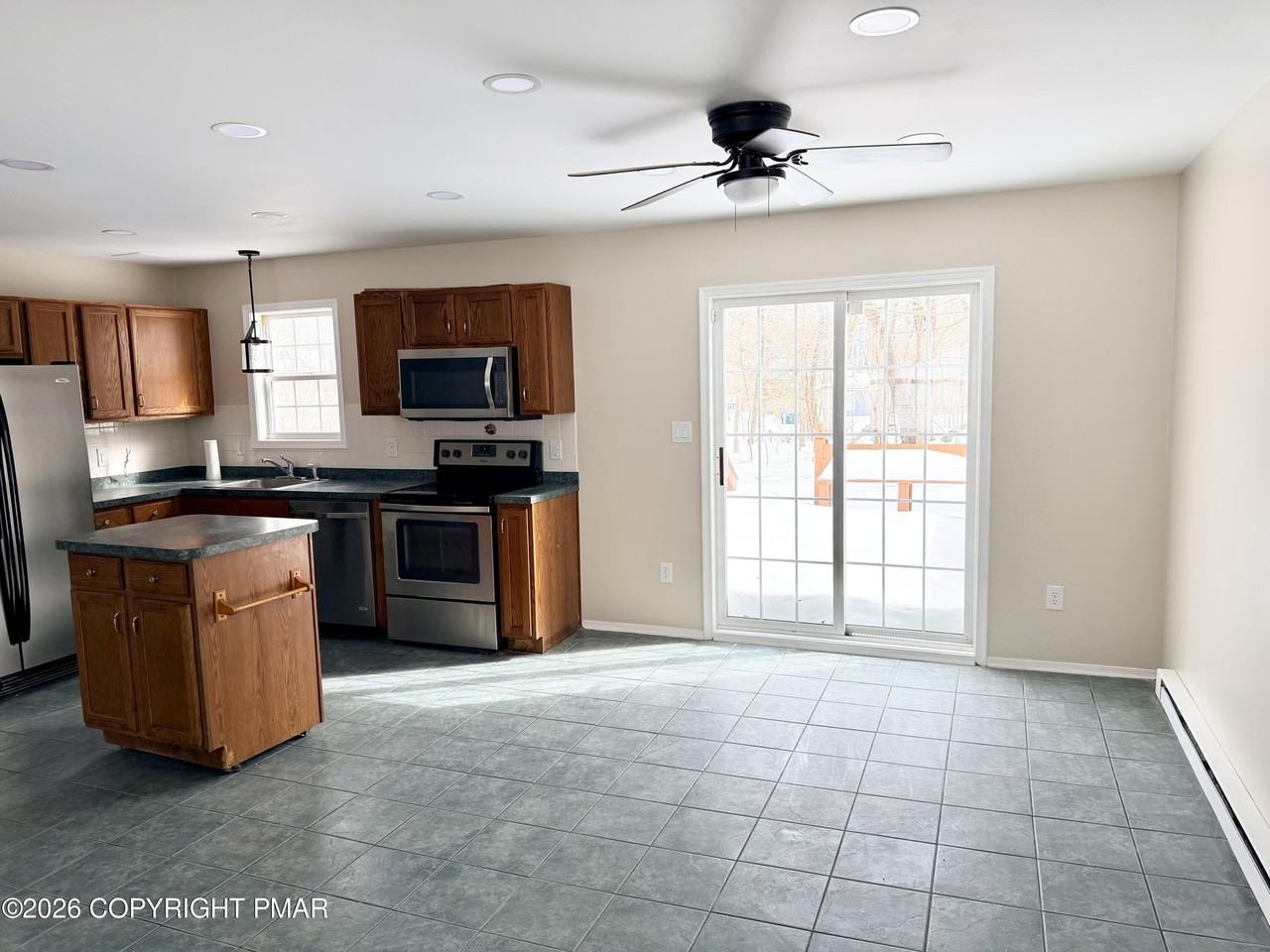 1896 Pinecrest Ct - Photo 4 of 21