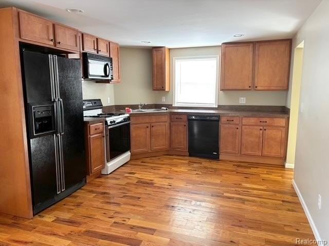 4675 Lakeborn Dr - Photo 2 of 15