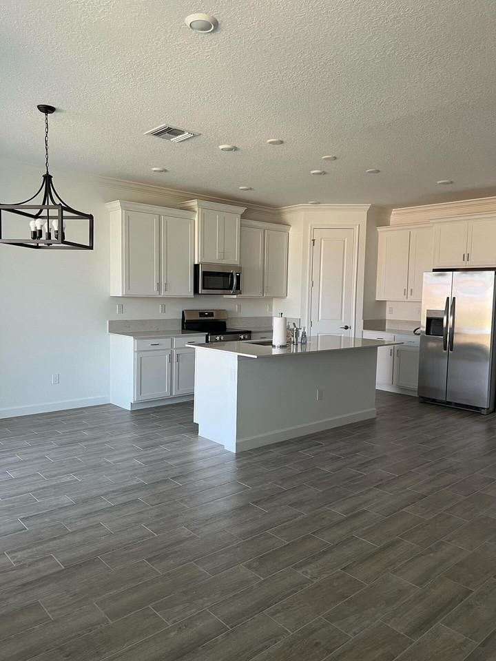 3611 Angler Dr - Photo 2 of 13