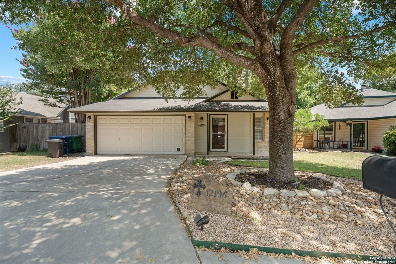 12106 Ridge Ct - Photo 2 of 25