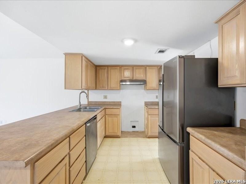 204 Regal Oaks Dr - Photo 7 of 28