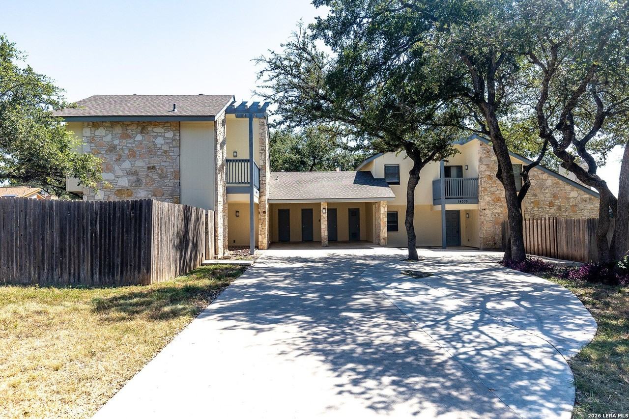 14303 Indian Woods - Photo 2 of 22