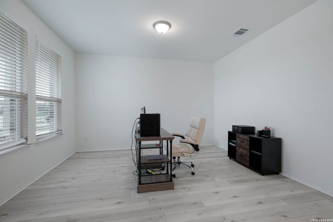 348 Cordova Ter - Photo 5 of 30