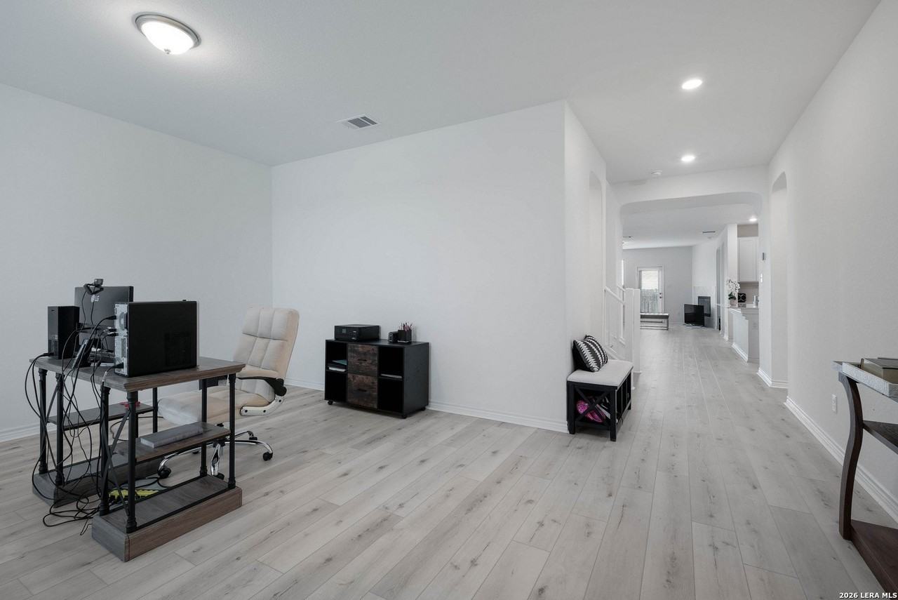 348 Cordova Ter - Photo 6 of 30