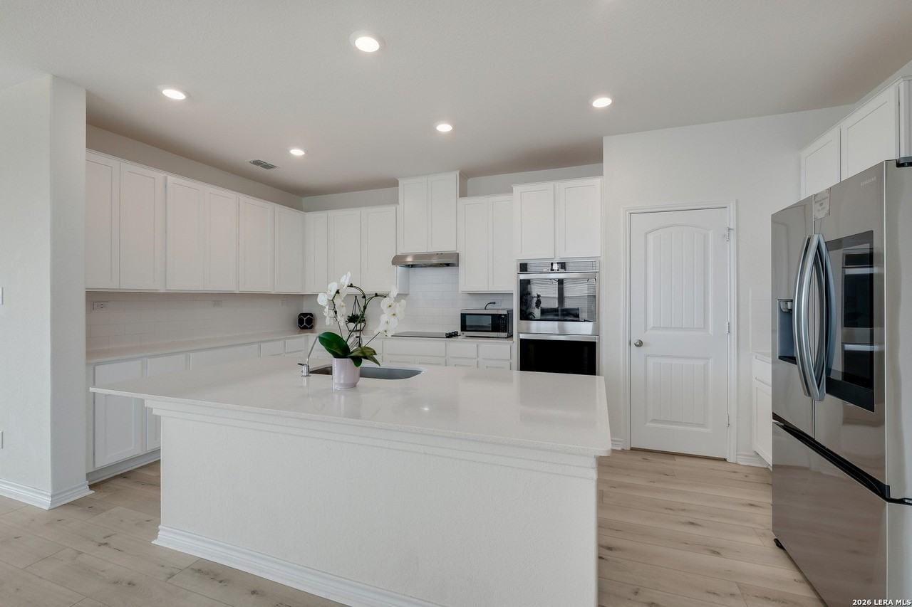 348 Cordova Ter - Photo 7 of 30