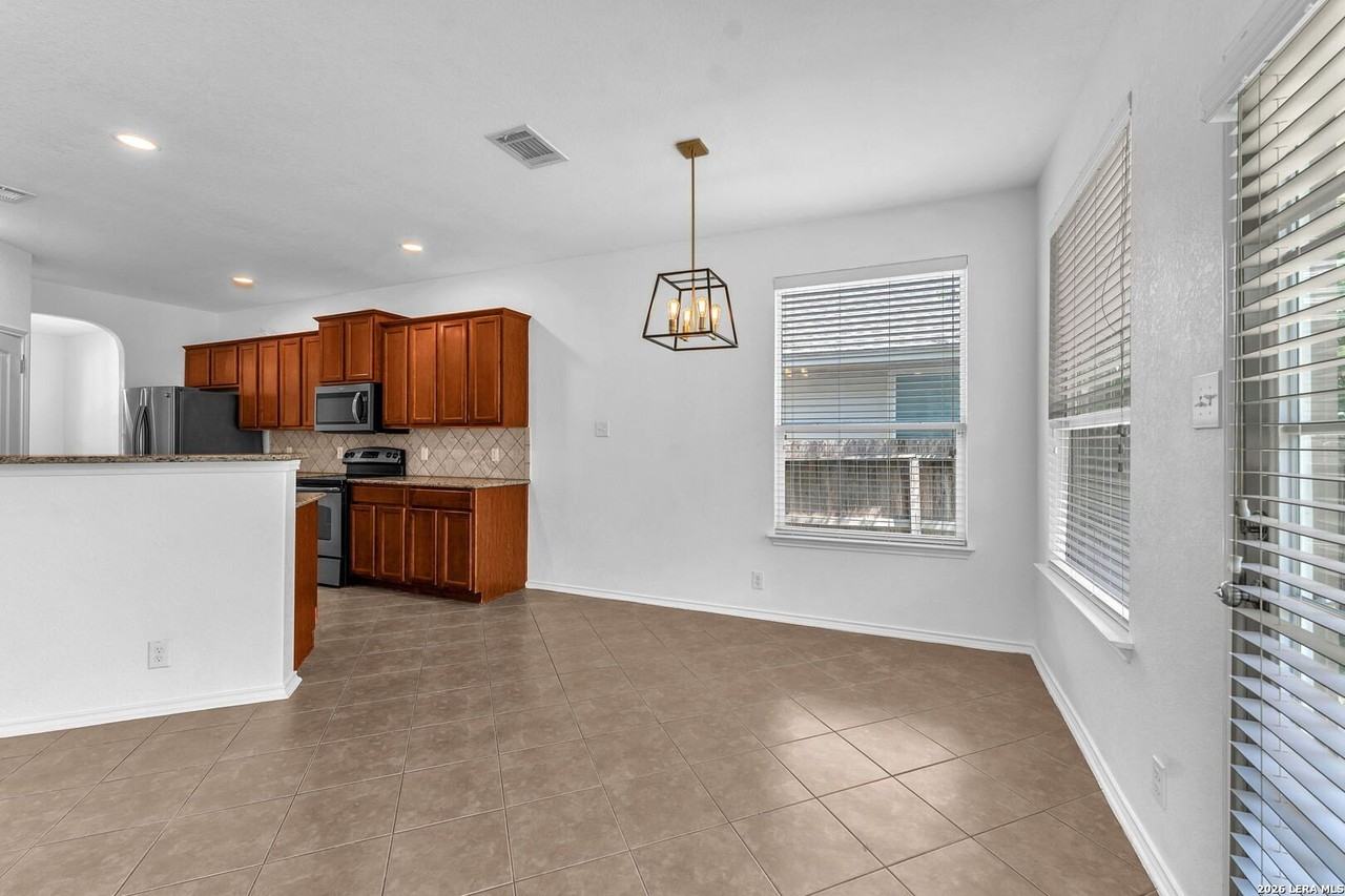 21634 Seminole Oaks - Photo 7 of 50