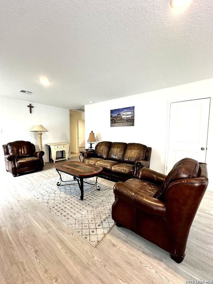 1611 Knoll Rdg - Photo 3 of 14