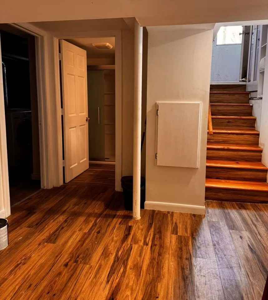 513 S Brooks St #B - Photo 6 of 12