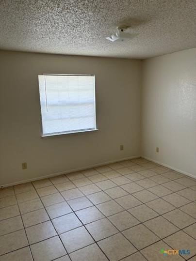1104 Eastside Dr Apt D #D - Photo 2 of 7