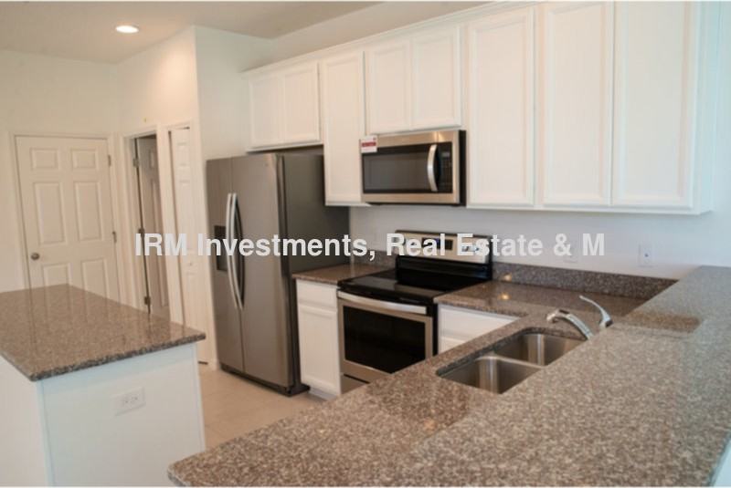 1014 E 10th St - Photo 4 of 7