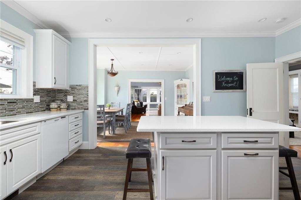 127 W Main Rd - Photo 2 of 33