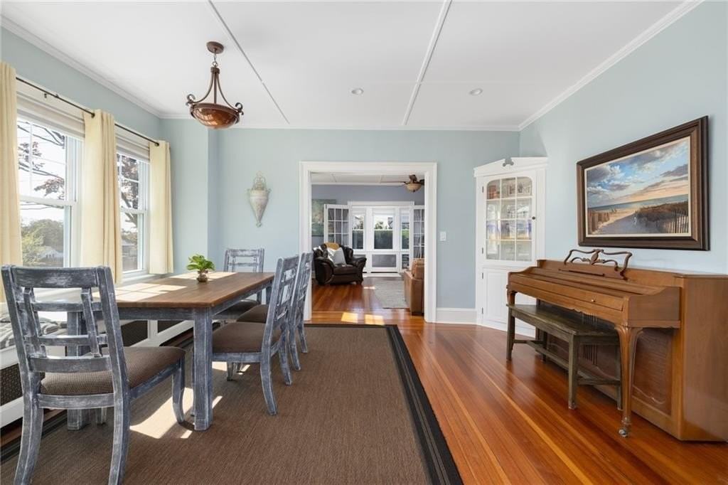 127 W Main Rd - Photo 6 of 33