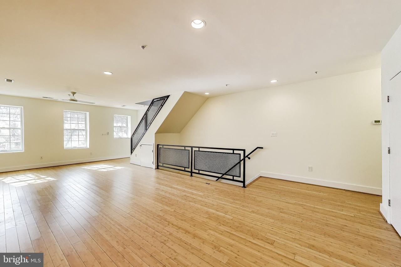 1129 Columbia Rd Nw Unit 3 #3 - Photo 5 of 26