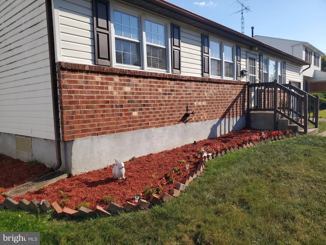 836 Townsend Blvd - Photo 4 of 25